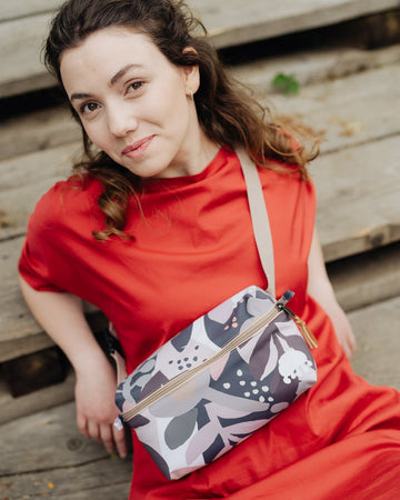 Flowers with pastel spots MAXI Waistbag